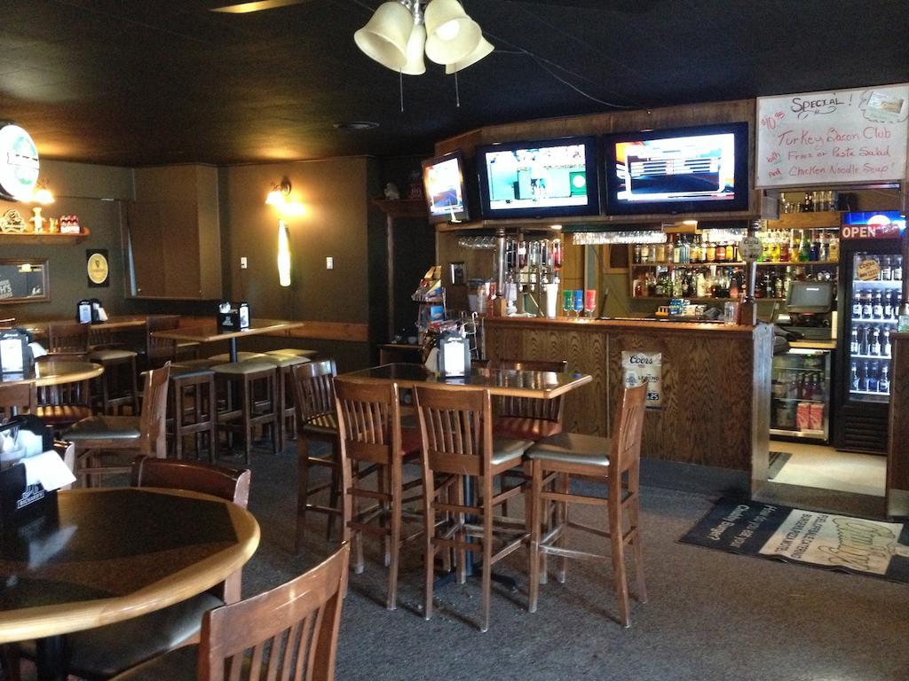 Chubby'S Bar & Motel Belle Plaine Extérieur photo